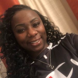 Meet your Posher, Kisha